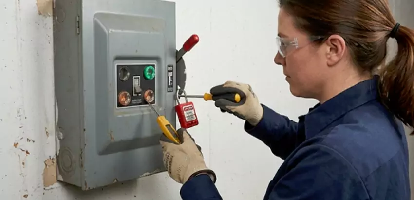 Motion Sensor Light Switch Replacement in Nashville